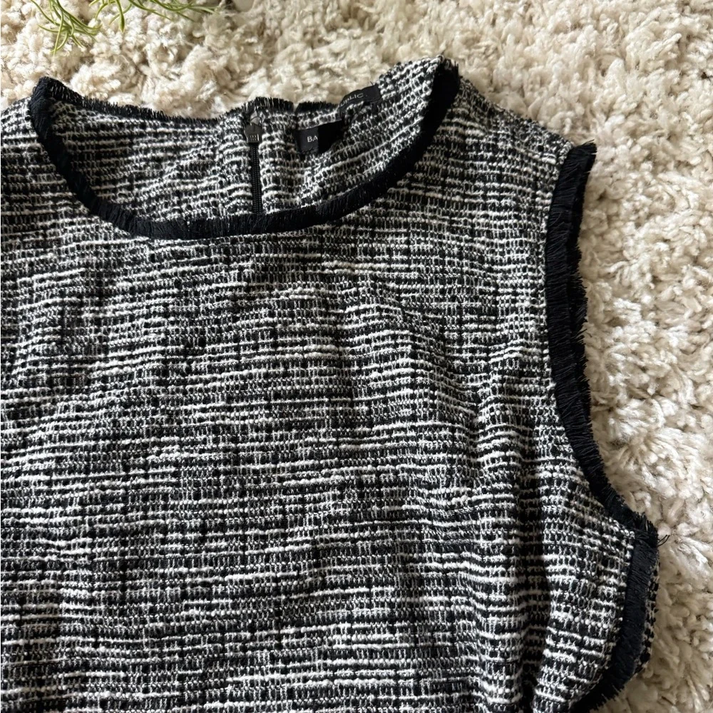 Banana Republic Chic Black and White Tweed Jacket - Picture 3 of 7